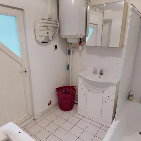 F2 - Rez De Chaussee Rue Franklin Appartamento
